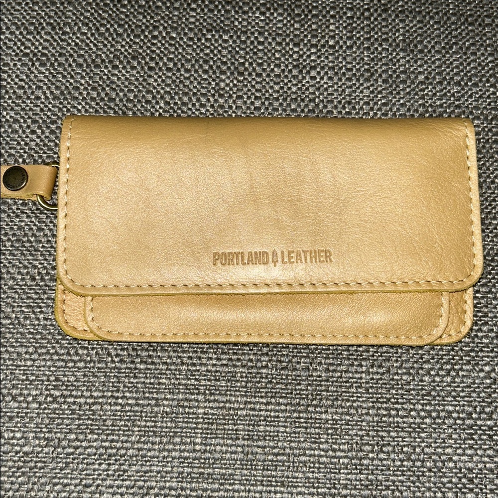 Portland Leather Goods Lily Wristlet - Picture 2 of 5